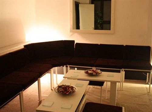 Breeze Guest House Bootle  Bagian luar foto