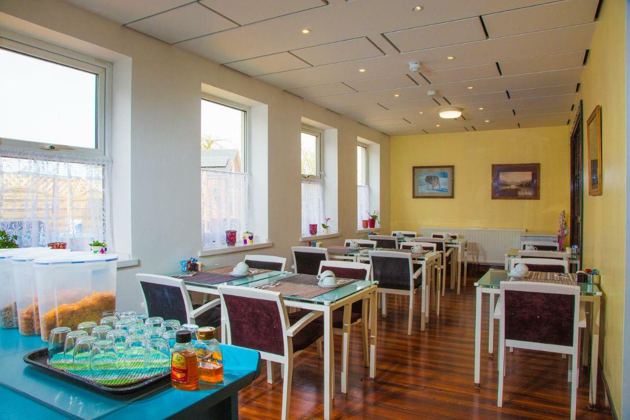 Breeze Guest House Bootle  Bagian luar foto